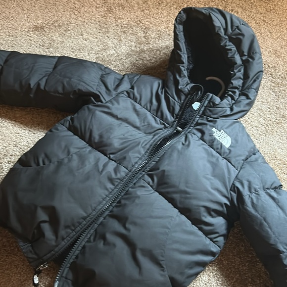 The North Face Black Hooded Jacket - Picture 10 of 11